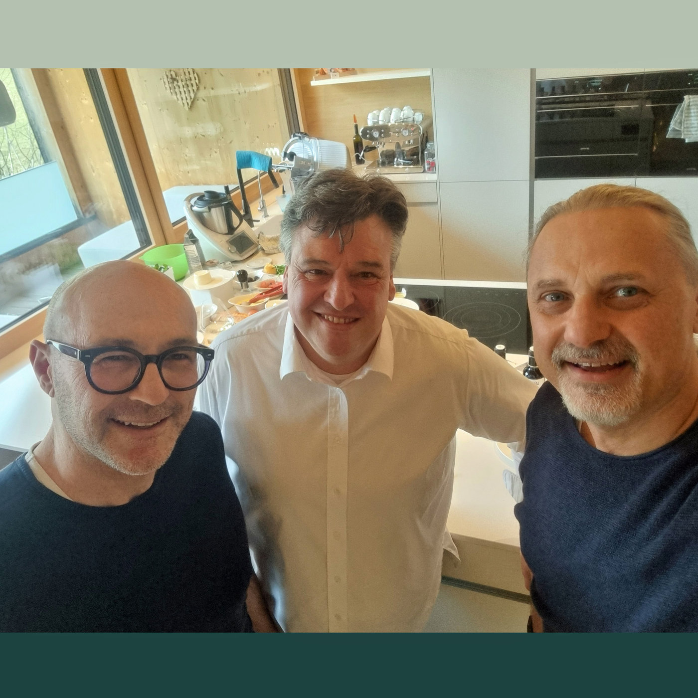 Suti kocht - 3 Gänge-Menü von Valentin Bagehr mit SANNIS Leinöle episode artwork